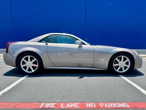 2004 Cadillac XLR Base