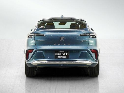 Ocean Blue Metallic 2024 Buick Envista Avenir FWD