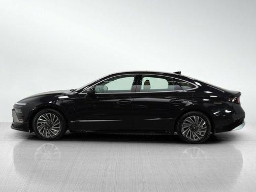 2024 Hyundai SONATA Hybrid Limited