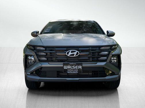 Shimmering Silver 2026 Hyundai TUCSON SE
