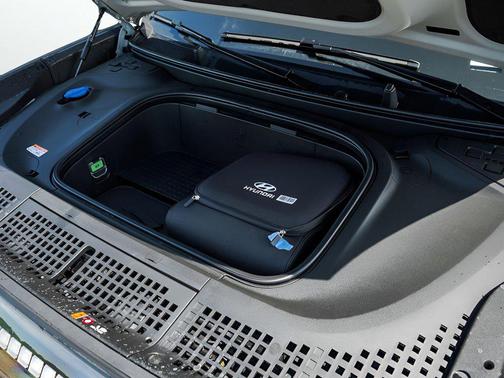Cyber Gray 2026 Hyundai IONIQ 9 SEL