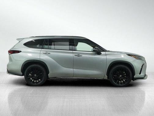 2024 Toyota Highlander XSE