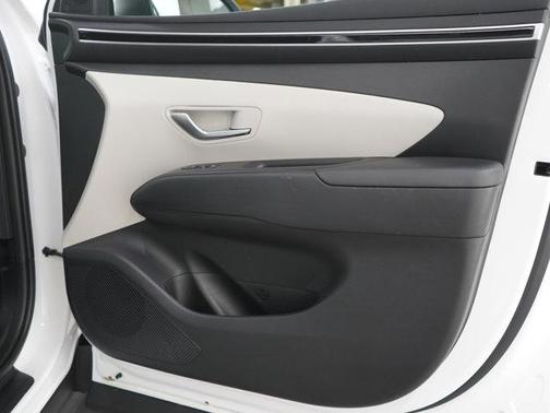 White Pearl 2024 Hyundai TUCSON SEL