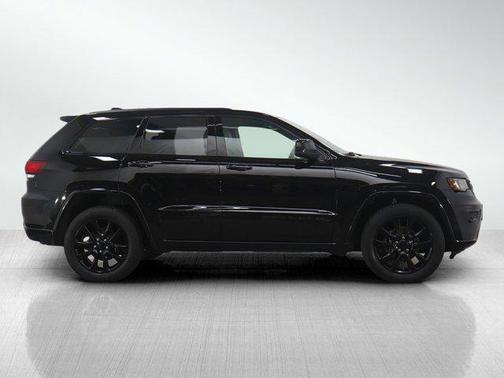 2017 Jeep Grand Cherokee Altitude