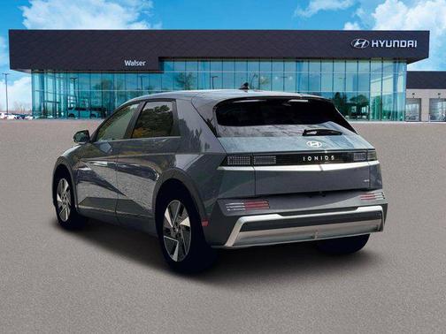 2026 Hyundai IONIQ 5 SE