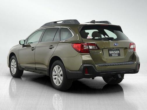 Wilderness Green Metallic 2019 Subaru Outback 2.5i Premium