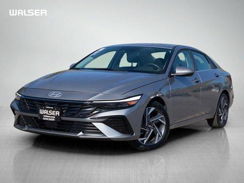 Fluid Metal 2025 Hyundai ELANTRA SEL
