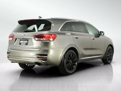 Titanium Silver 2016 Kia Sorento SXL