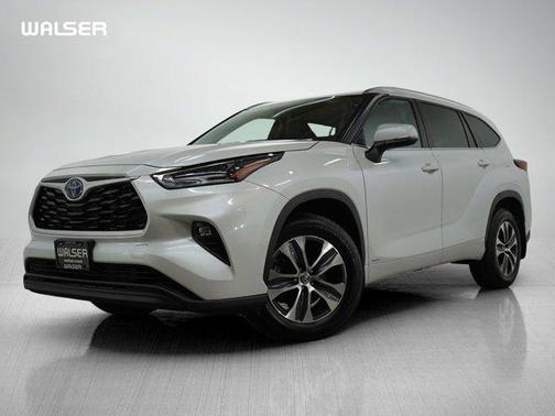 2022 Toyota Highlander Hybrid XLE