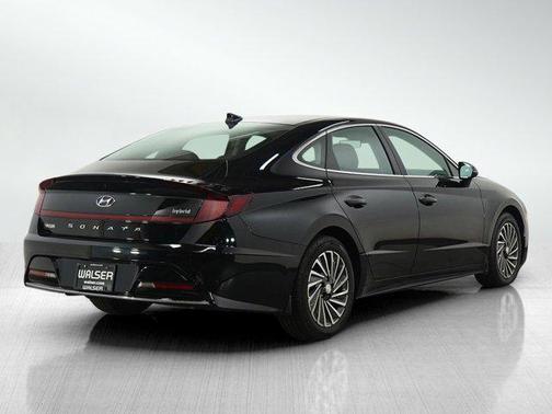 2023 Hyundai SONATA Hybrid SE