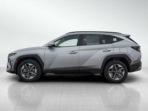 Shimmering Silver 2026 Hyundai TUCSON SEL Premium