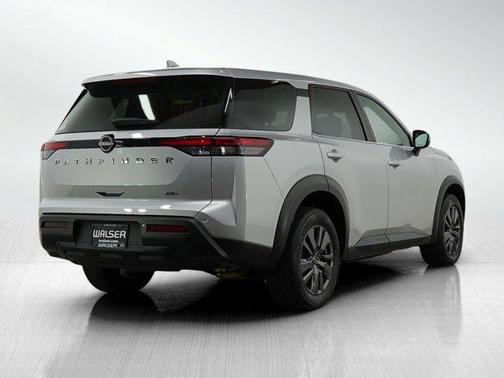 2022 Nissan Pathfinder S 4WD