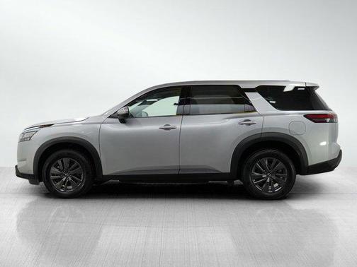 2022 Nissan Pathfinder S 4WD