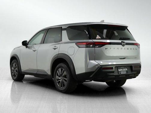 2022 Nissan Pathfinder S 4WD