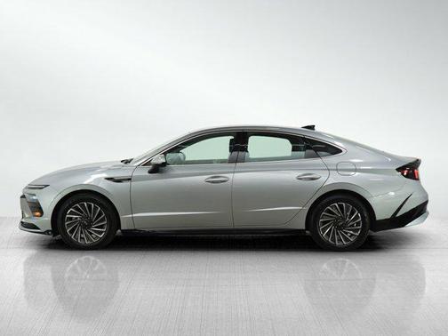 2024 Hyundai SONATA Hybrid SE