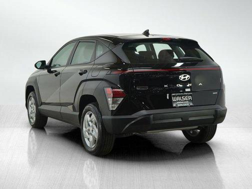 2025 Hyundai KONA SE