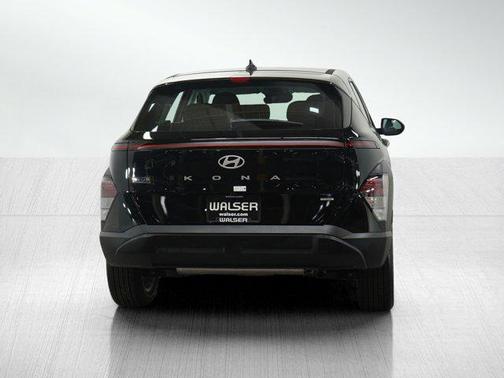 2025 Hyundai KONA SE