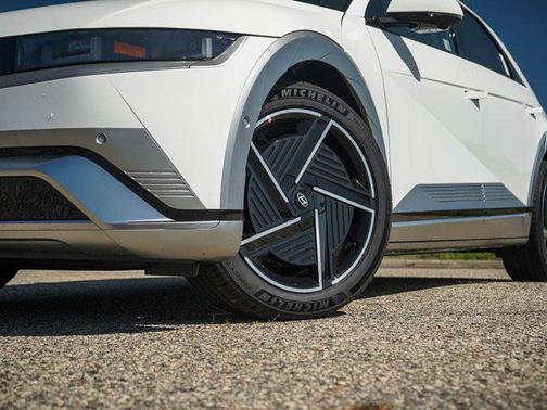 2025 Hyundai IONIQ 5 Limited