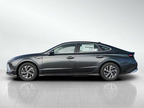 2026 Hyundai SONATA Hybrid Base