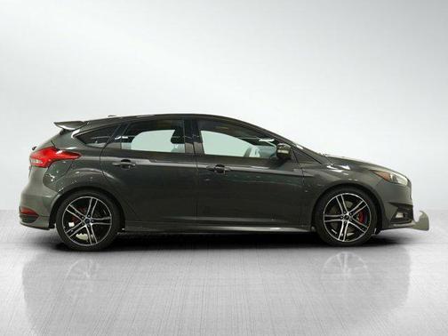 2017 Ford Focus ST ST