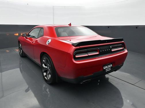 Redline Red Tricoat Pearl 2015 Dodge Challenger SXT Plus
