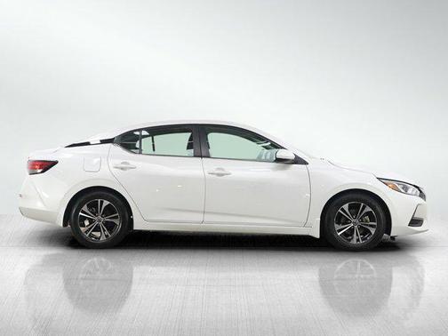 Aspen White TriCoat Pearl 2022 Nissan Sentra SV