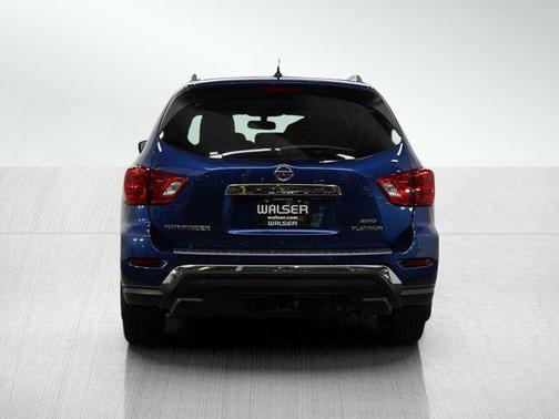 2017 Nissan Pathfinder Platinum