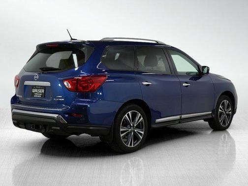 2017 Nissan Pathfinder Platinum