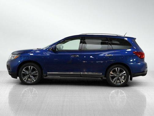2017 Nissan Pathfinder Platinum