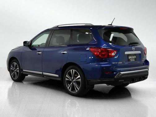 2017 Nissan Pathfinder Platinum