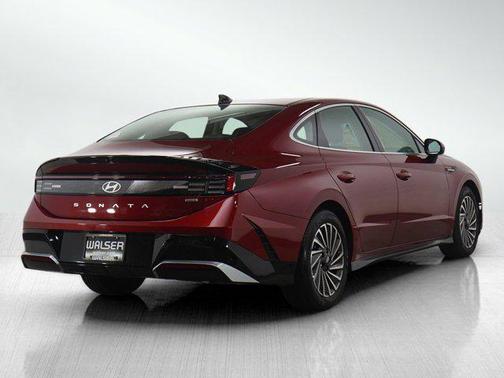 2025 Hyundai SONATA Hybrid SE