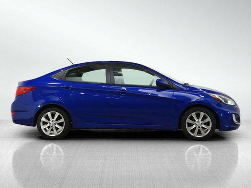 Marathon Blue Pearl 2013 Hyundai Accent GLS