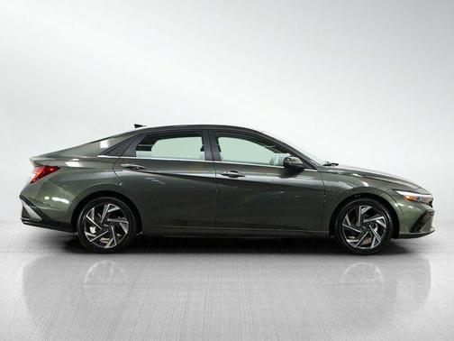 Amazon Gray 2025 Hyundai ELANTRA SEL