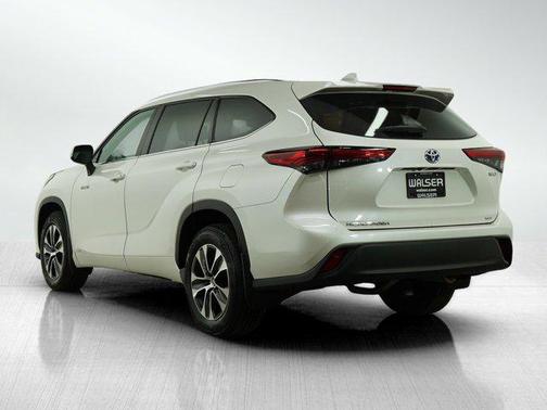 2020 Toyota Highlander Hybrid XLE