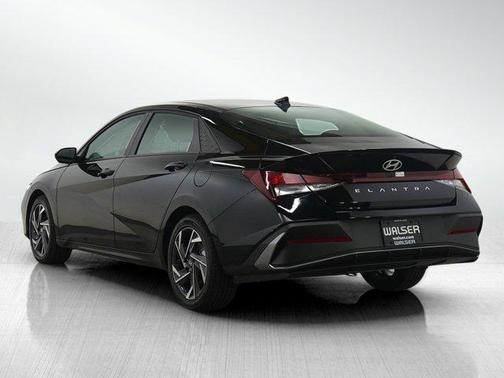 2025 Hyundai ELANTRA Sport