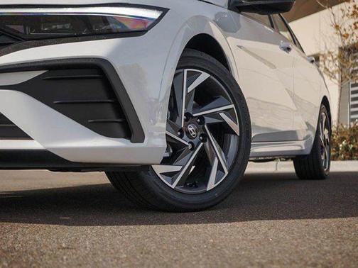 2025 Hyundai ELANTRA HEV Blue