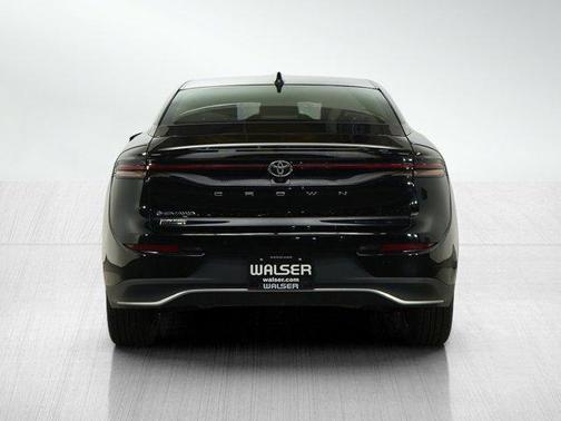 2024 Toyota Crown XLE