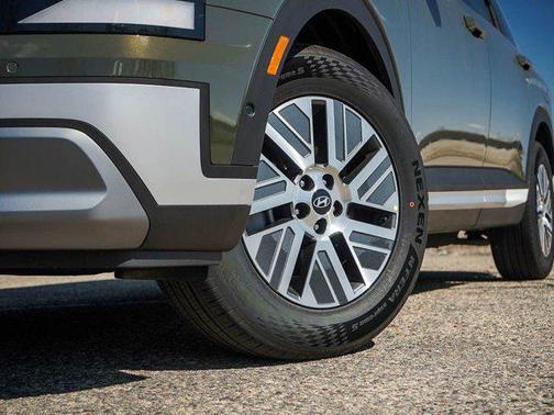 Titan Green 2026 Hyundai Palisade Hybrid SEL Premium 8P