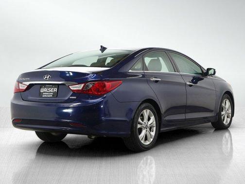 2011 Hyundai SONATA Limited