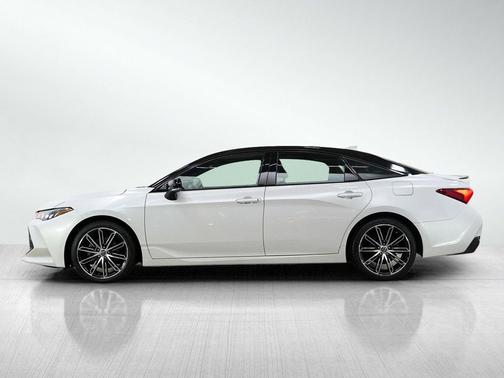 Wind Chill Pearl 2019 Toyota Avalon XSE