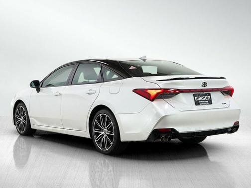 Wind Chill Pearl 2019 Toyota Avalon XSE