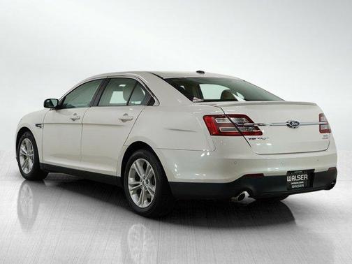 2016 Ford Taurus SEL