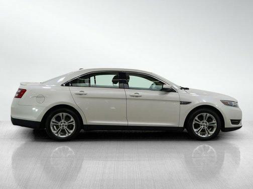 2016 Ford Taurus SEL
