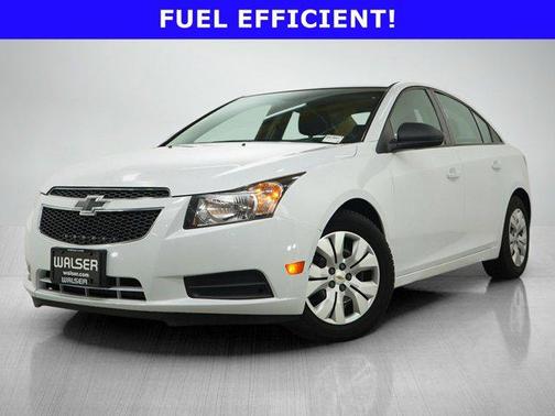 Summit White 2013 Chevrolet Cruze LS