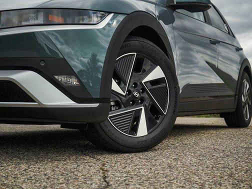 2025 Hyundai IONIQ 5 SE