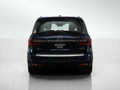 2022 INFINITI QX80 Luxe