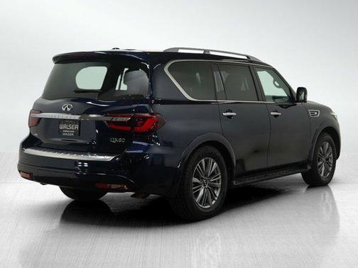 2022 INFINITI QX80 Luxe