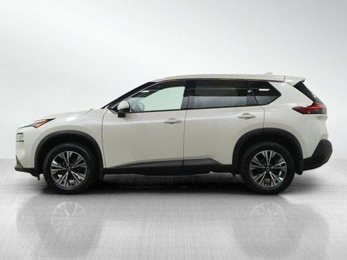 Pearl White Tricoat 2021 Nissan Rogue SV