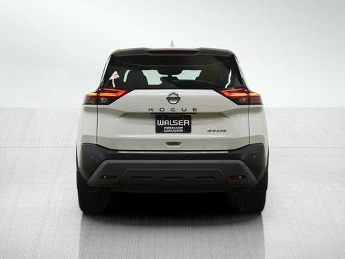 Pearl White Tricoat 2021 Nissan Rogue SV