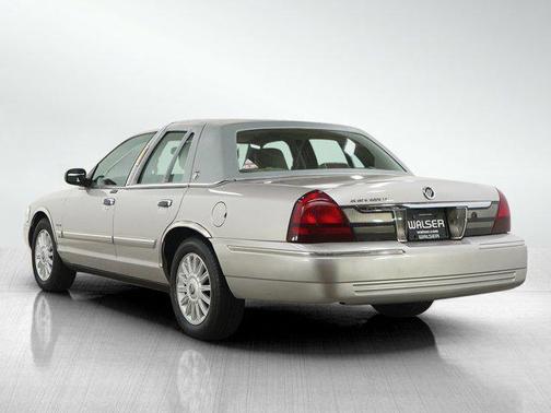 Blue 2009 Mercury Grand Marquis LS (Fleet Only)